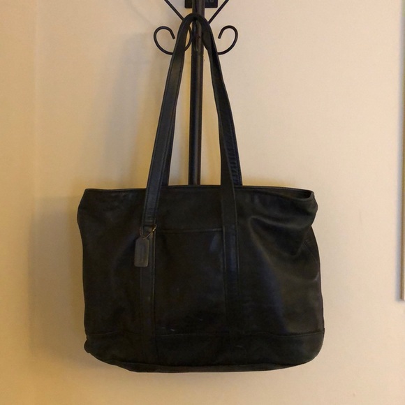 COACH Handbags - COACH LABTOP BAG CAN ALSO BE USED AS A BRIEFCASE
